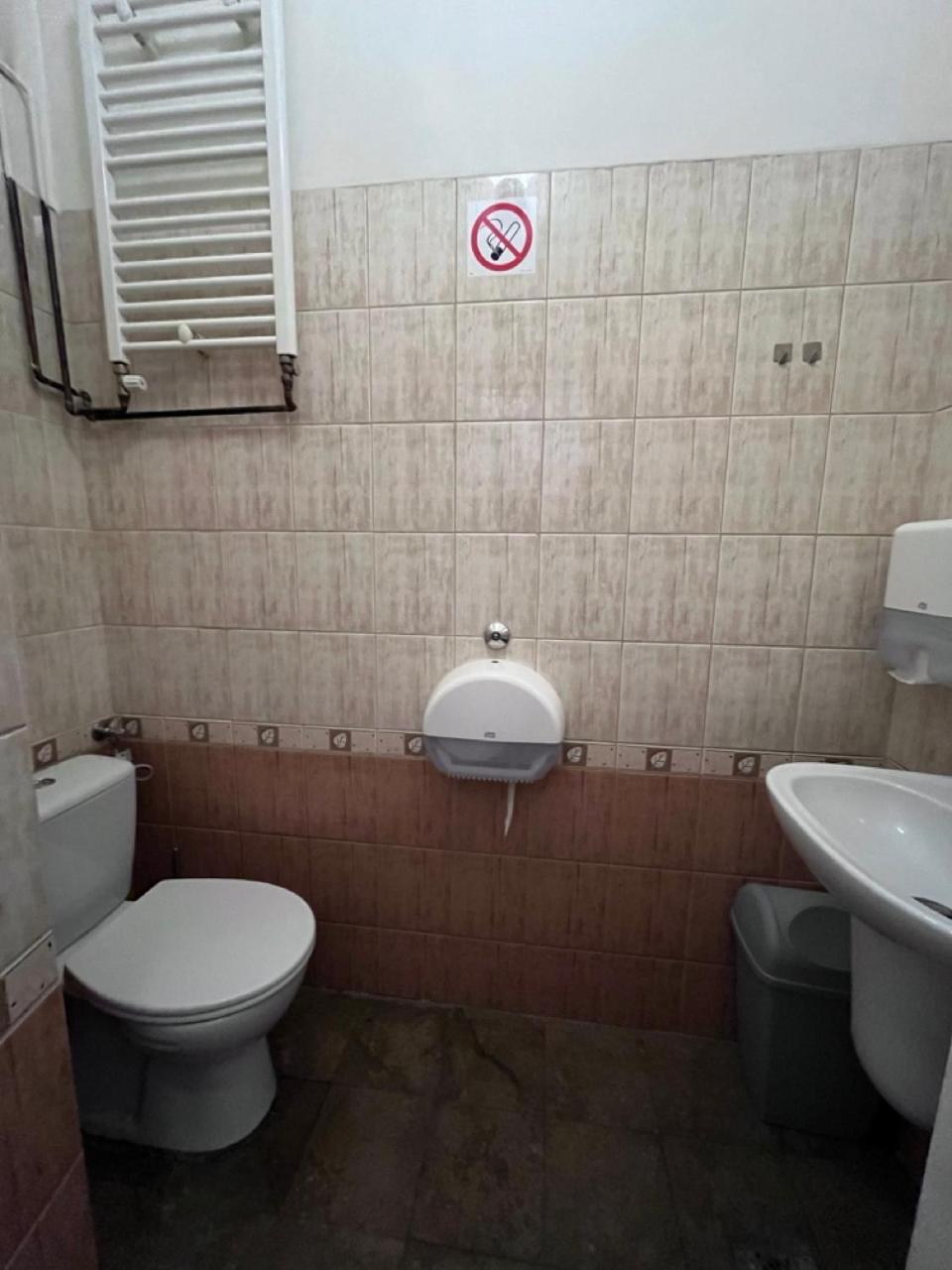 Hostel Girls Dorm