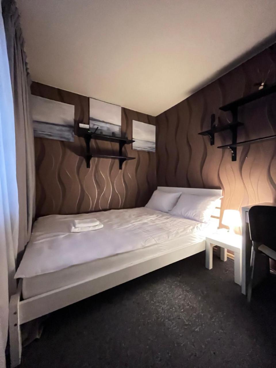 Girls Dorm Hostel *