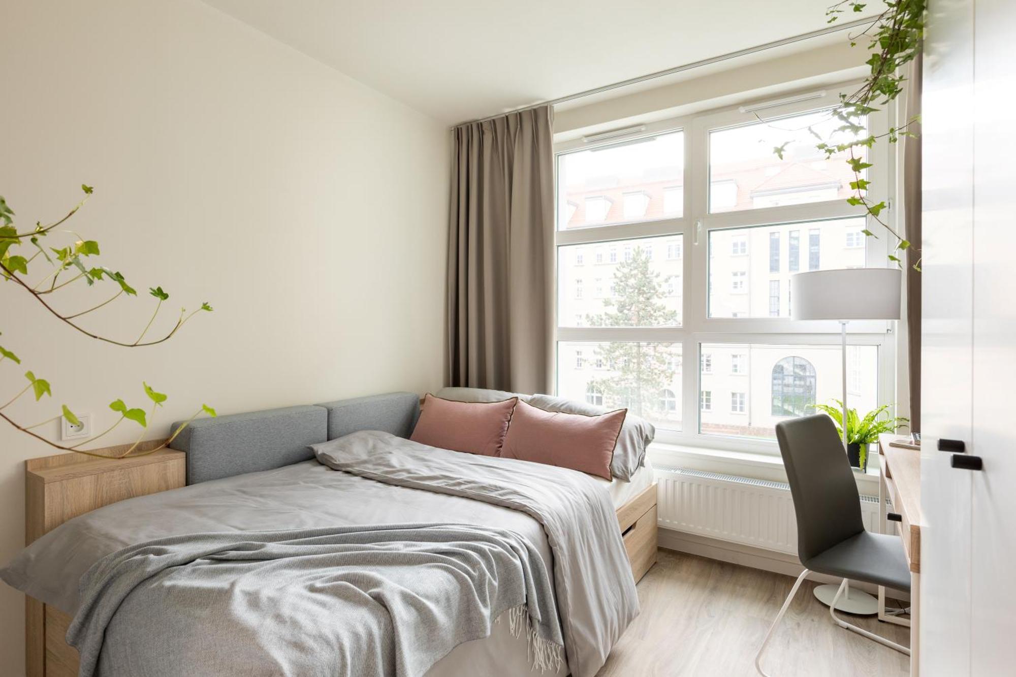 Milestone Center Student Living Aparthotel