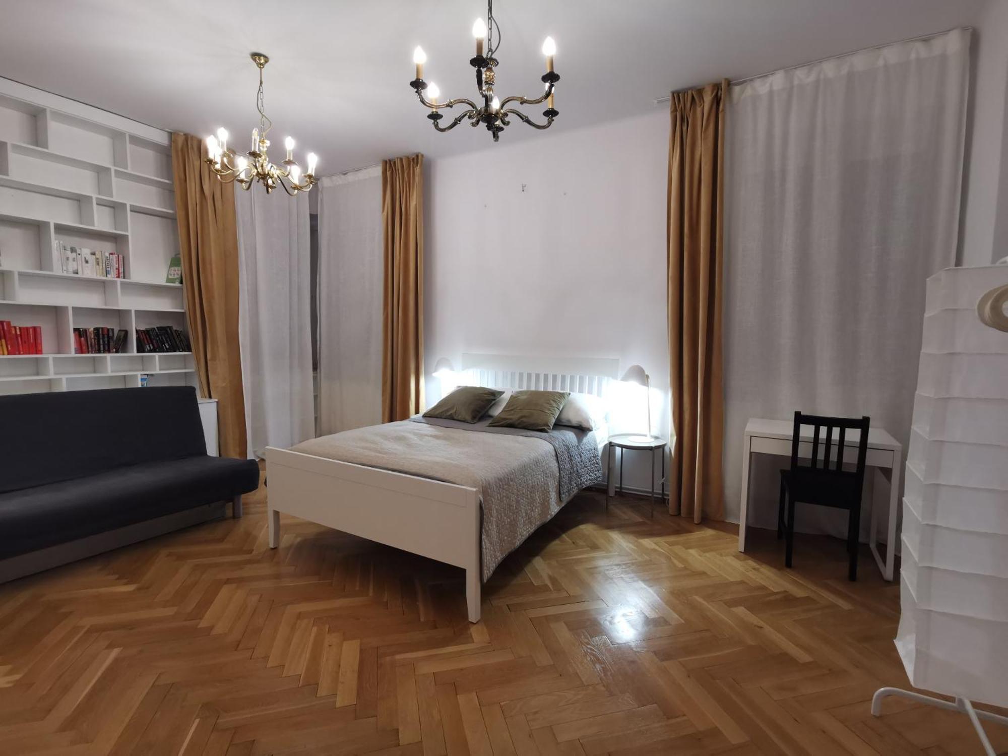 Apartament Cozy Spacious With Balcony
