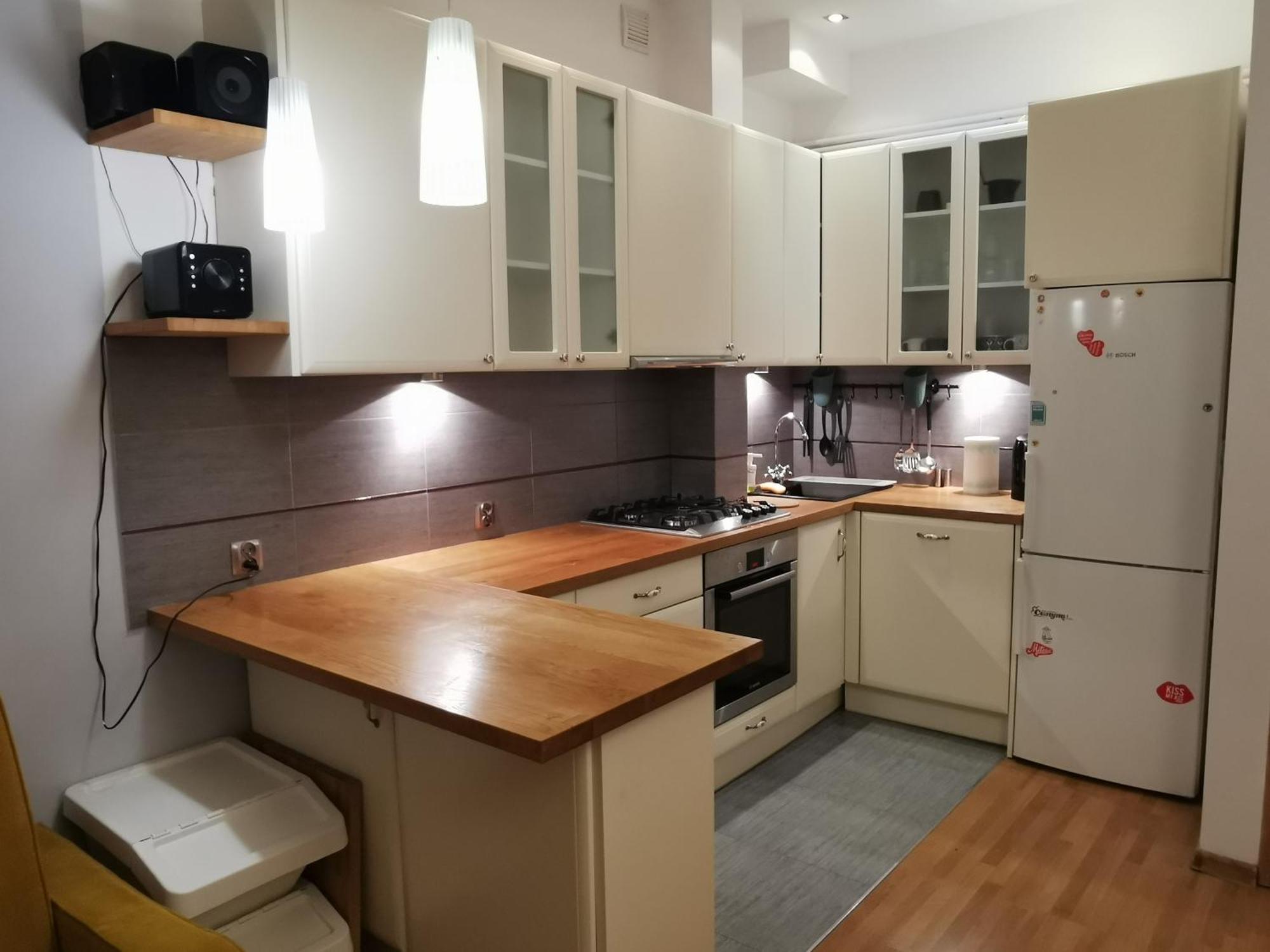 Apartament Cozy Spacious With Balcony *