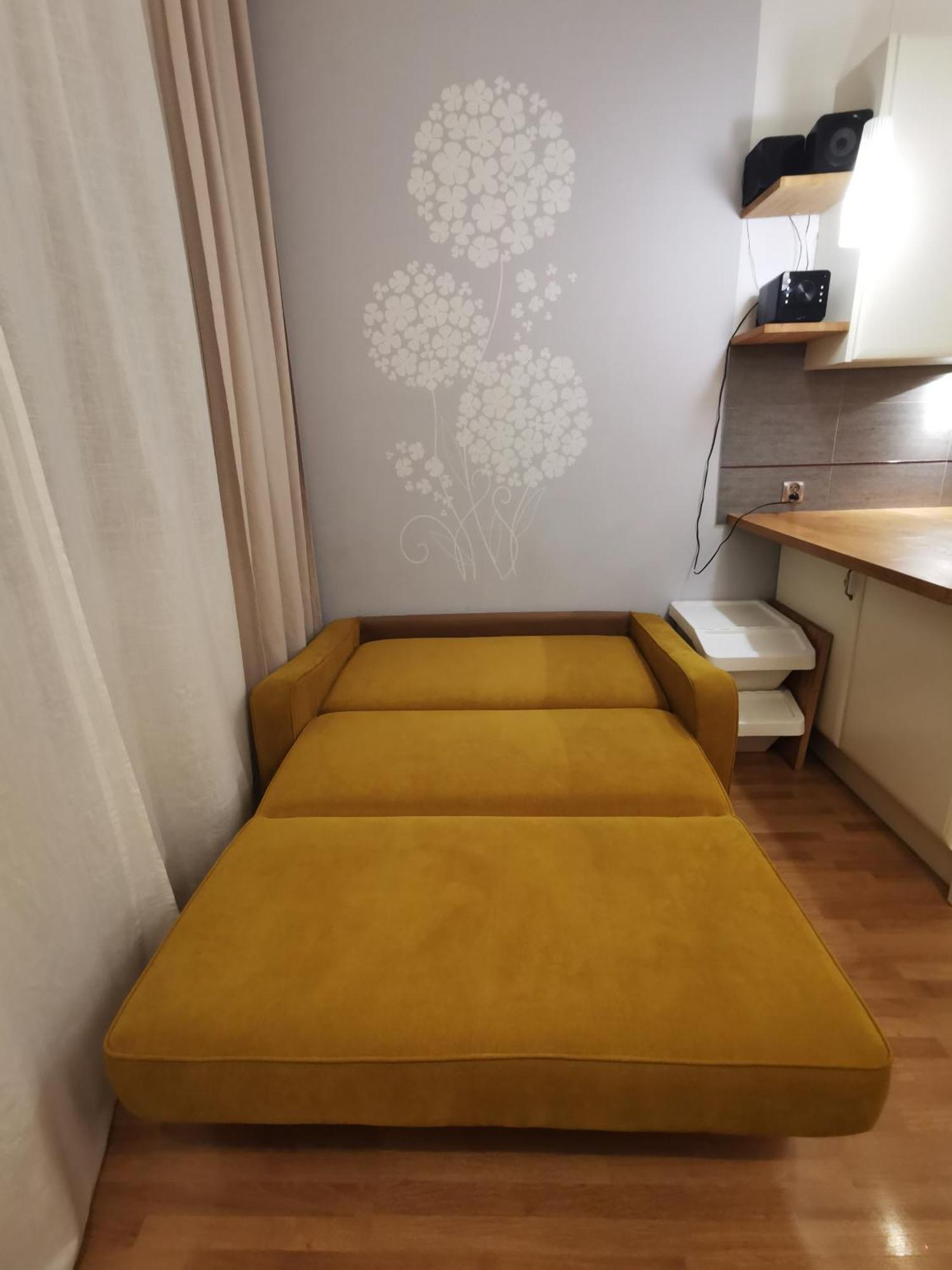 Cozy Spacious With Balcony Apartament *