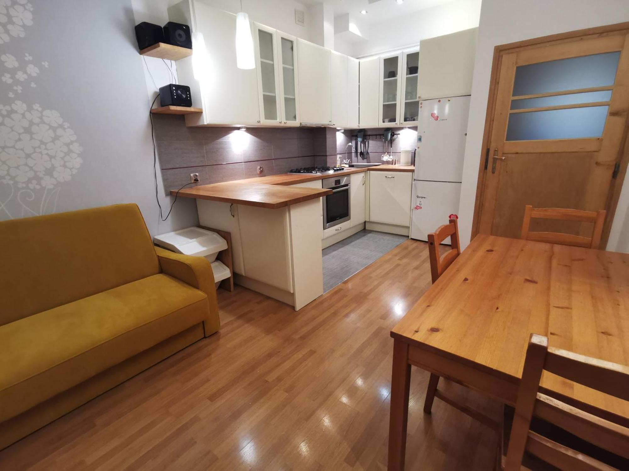 Cozy Spacious With Balcony Apartament Kraków
