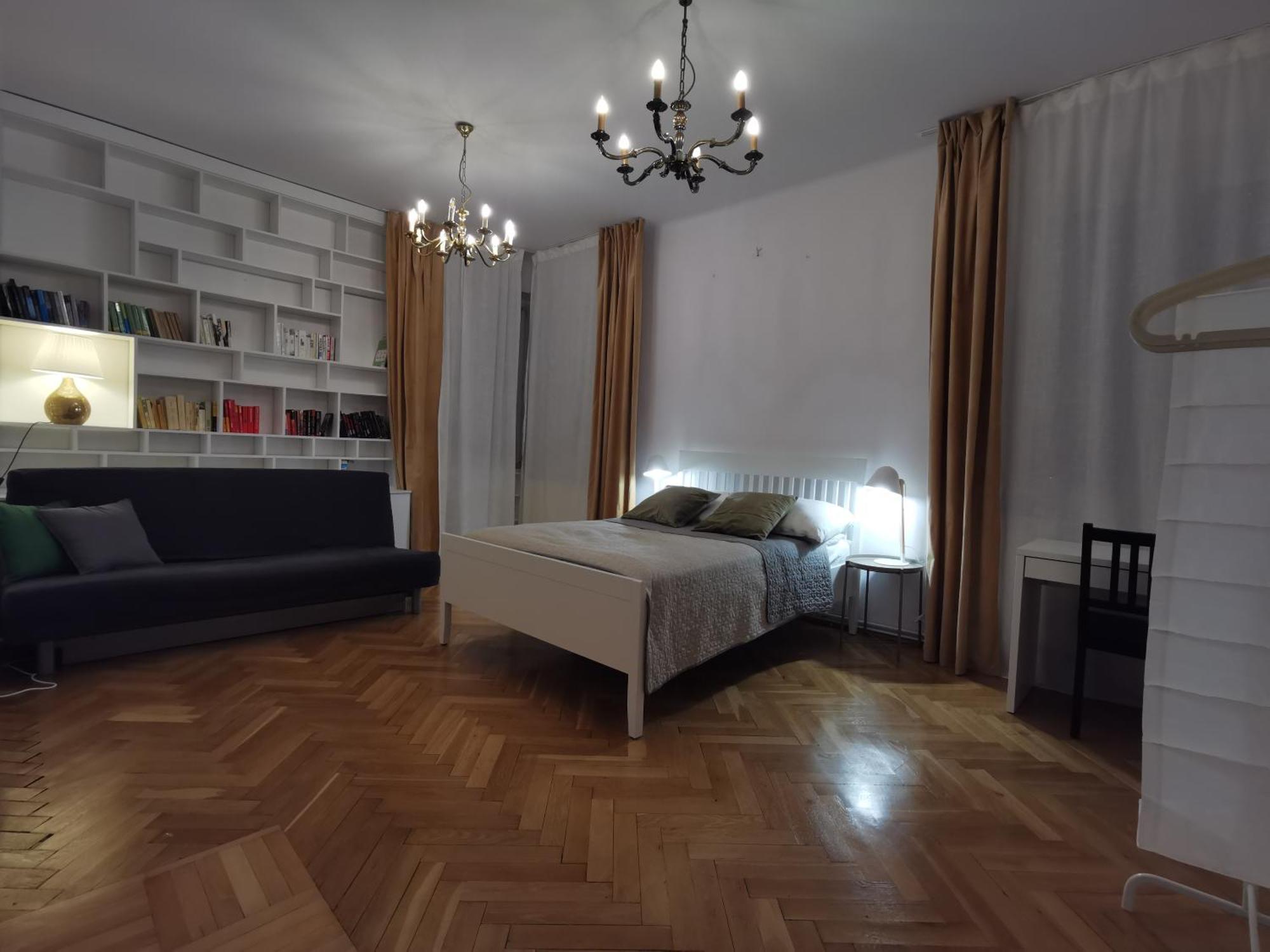 Apartament Cozy Spacious With Balcony *