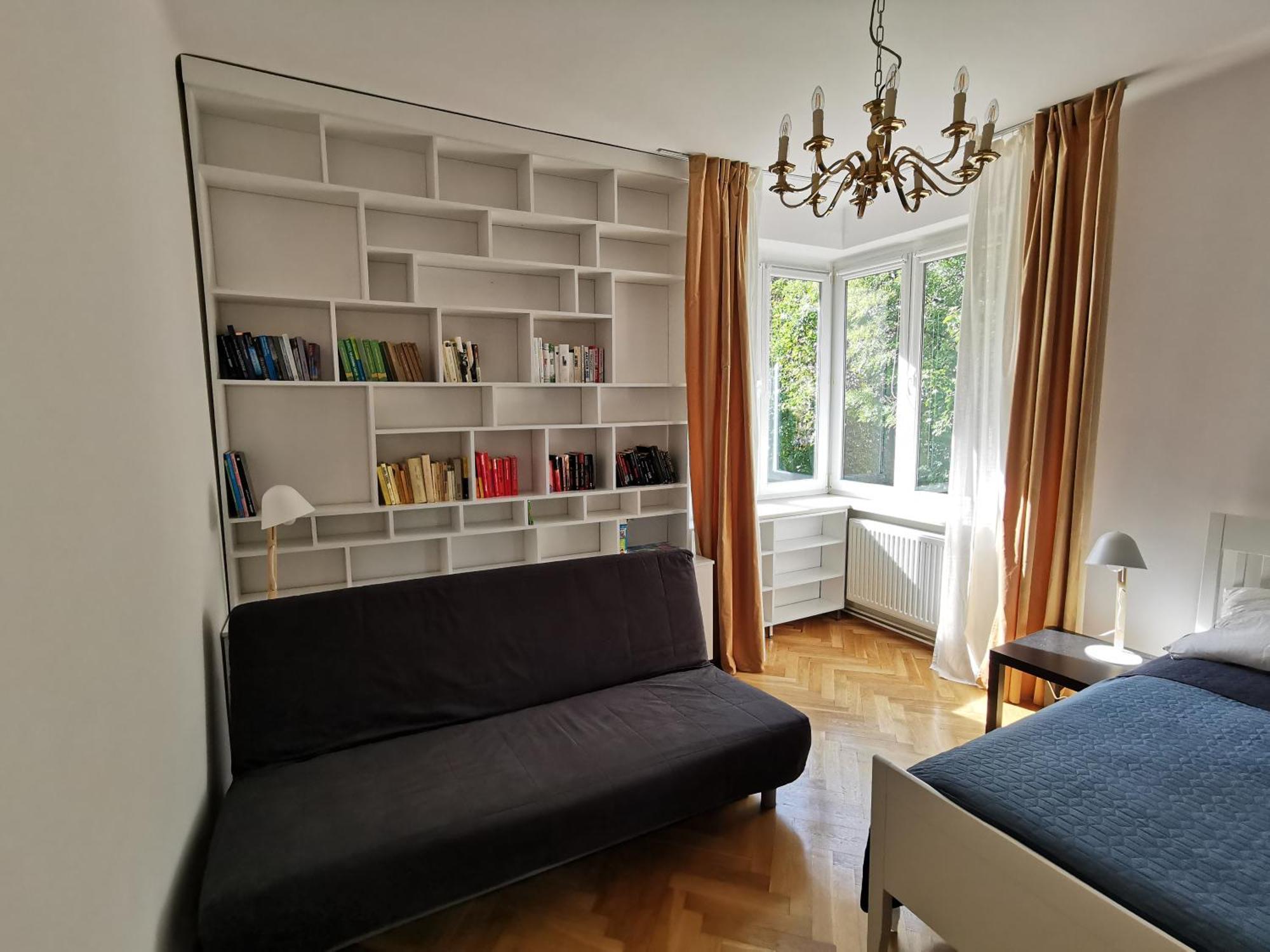 Cozy Spacious With Balcony Apartament *