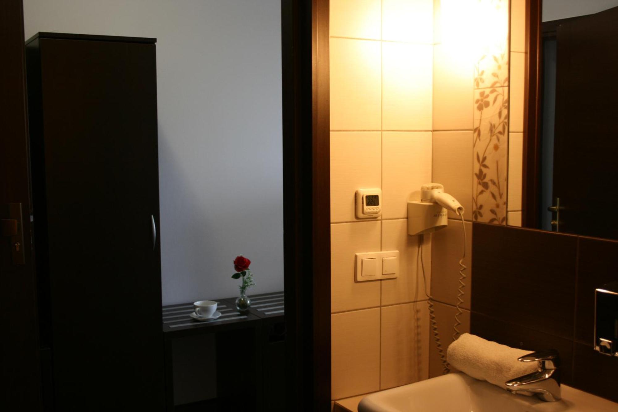 Junior 2 Hotel 3*
