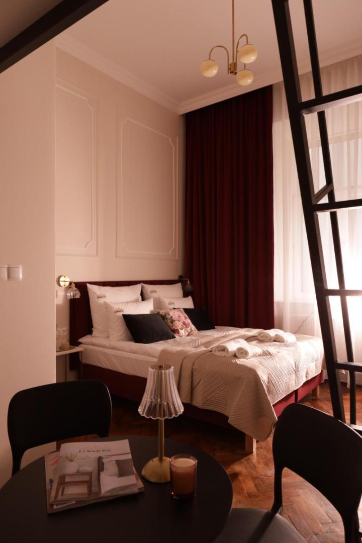 Old Town Charm & Chic By Downtown Krakow