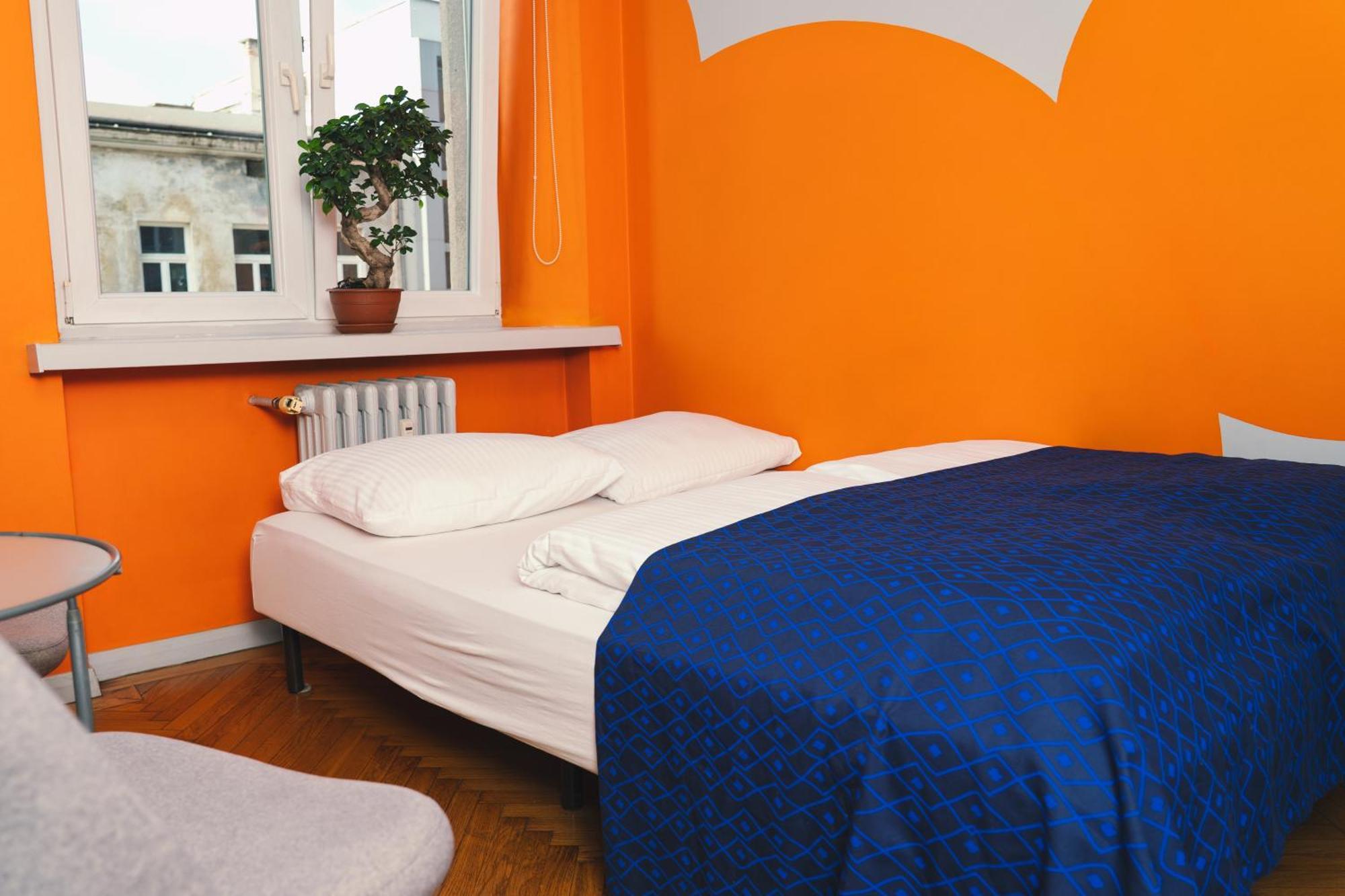 Mosquito Hostel *
