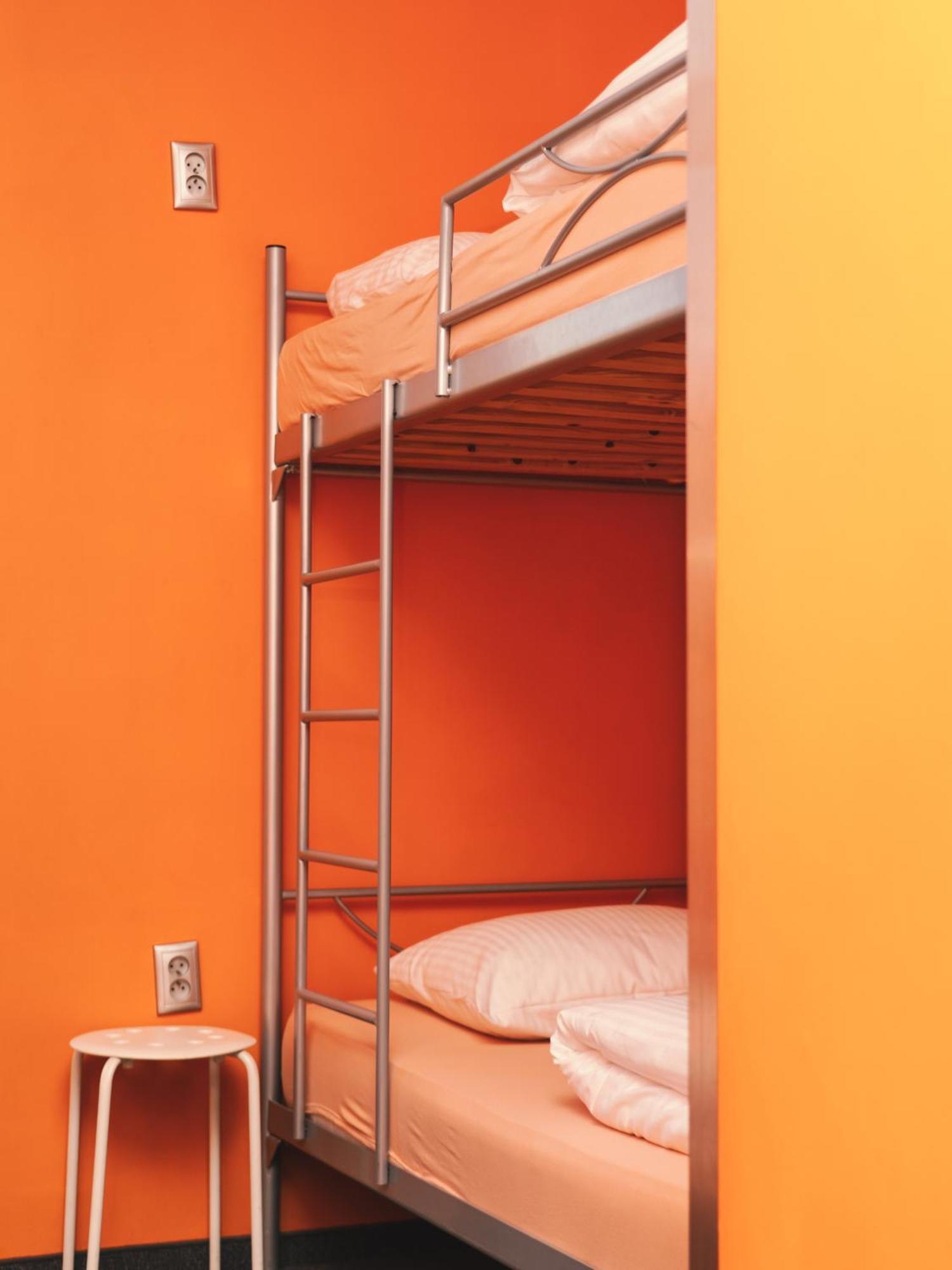 Mosquito Hostel *