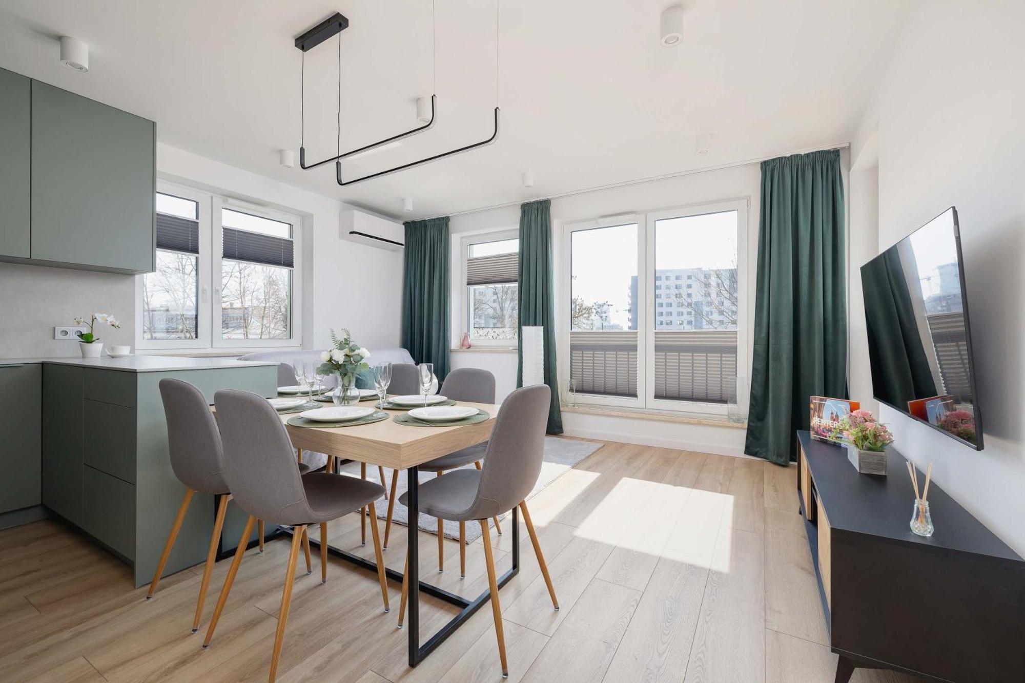 Apartment Nowoczesny Rodzinny Z Klimatyzacja I Parkingiem W Krakowie By Renters Prestige Krakow