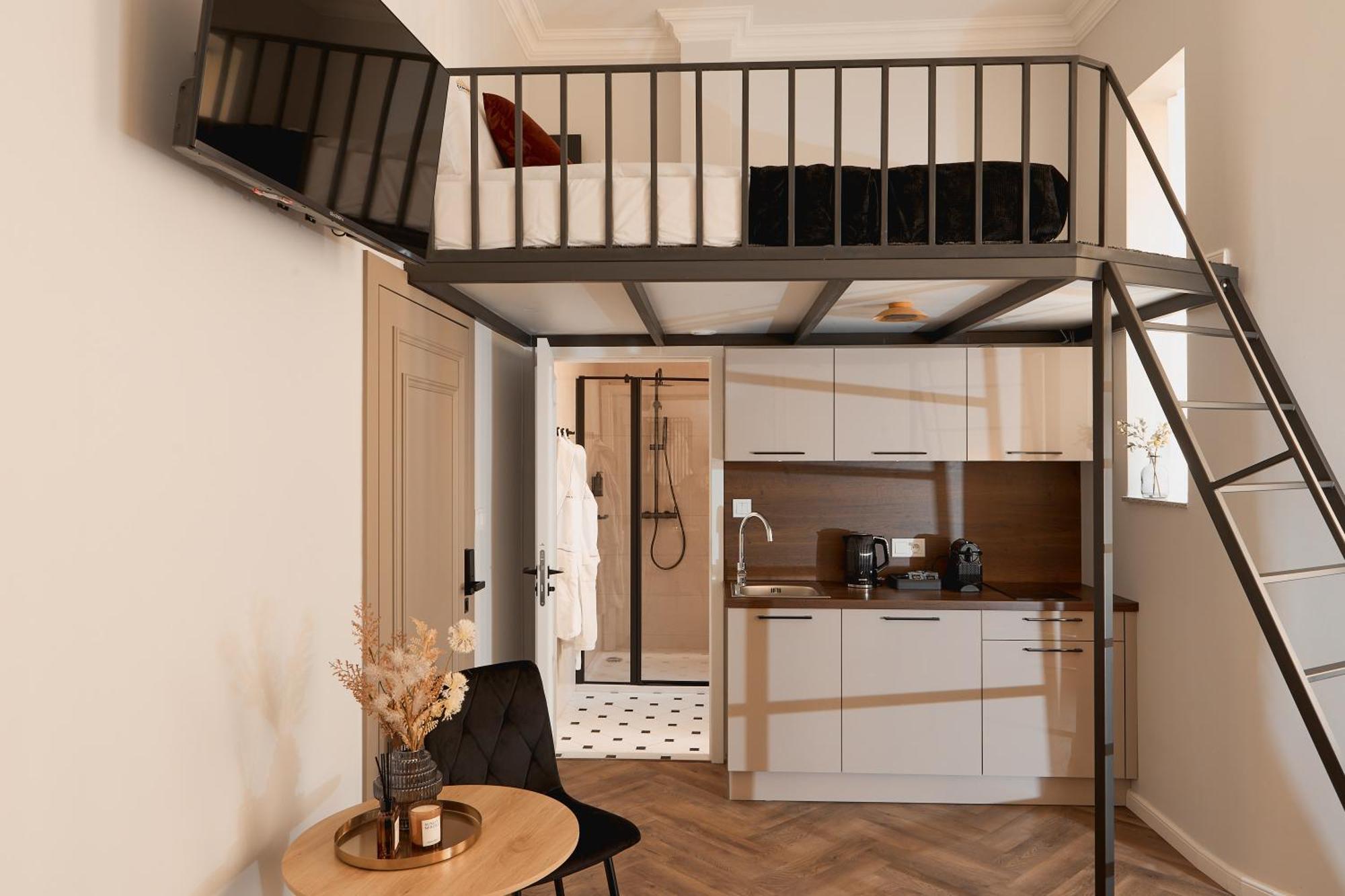 Old Town Charm & Chic By Downtown Apartment *