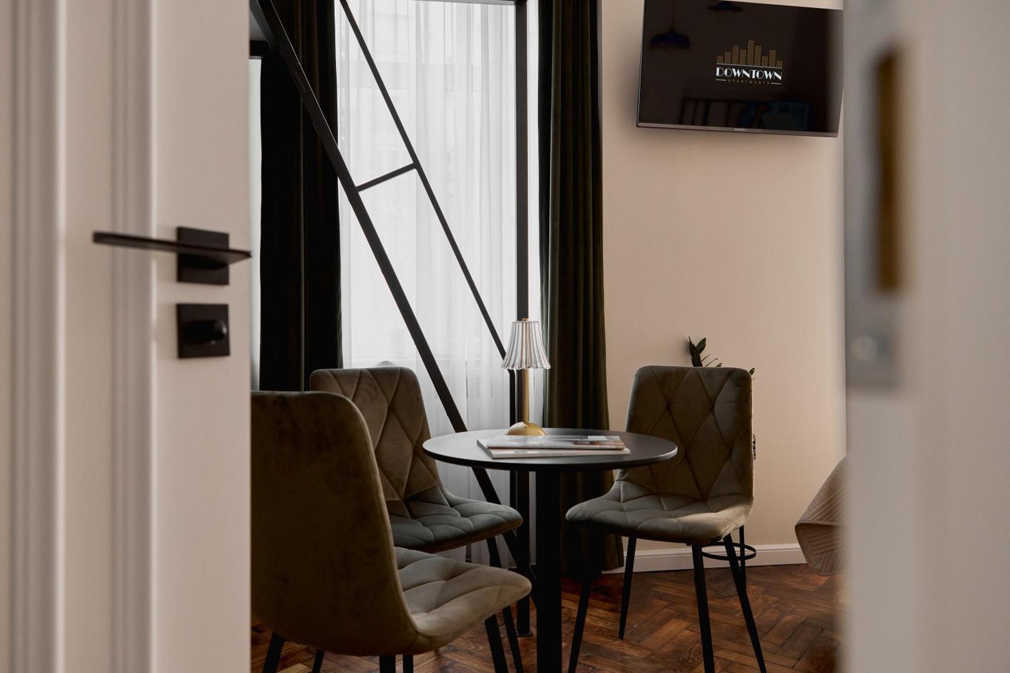 Apartment Old Town Charm & Chic By Downtown