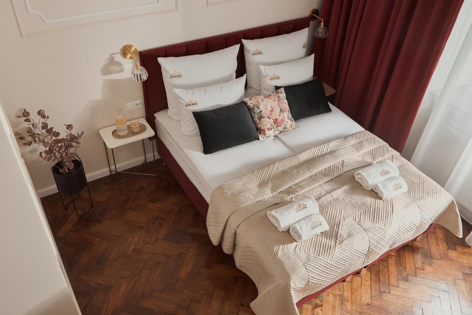 Old Town Charm & Chic By Downtown