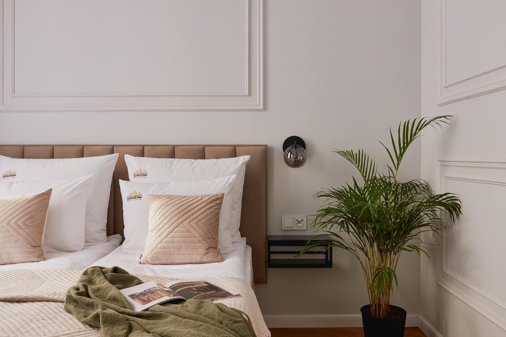 Old Town Charm & Chic By Downtown Apartment *