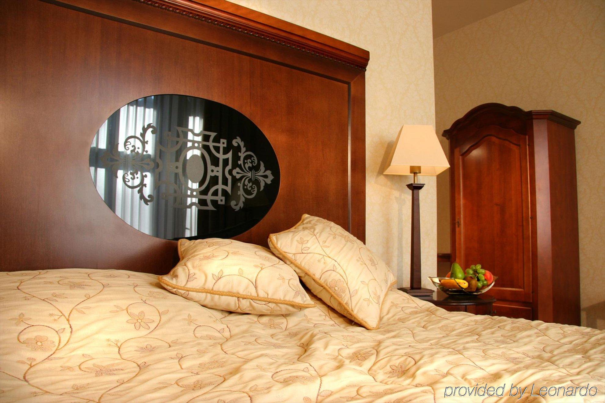 Ostoya Palace Hotel 4*