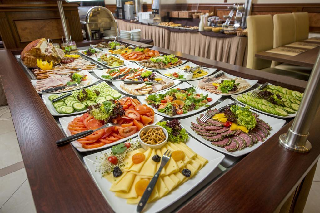 Hotel Conrad 4*