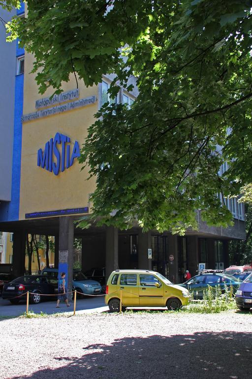 Mistia Hotel *