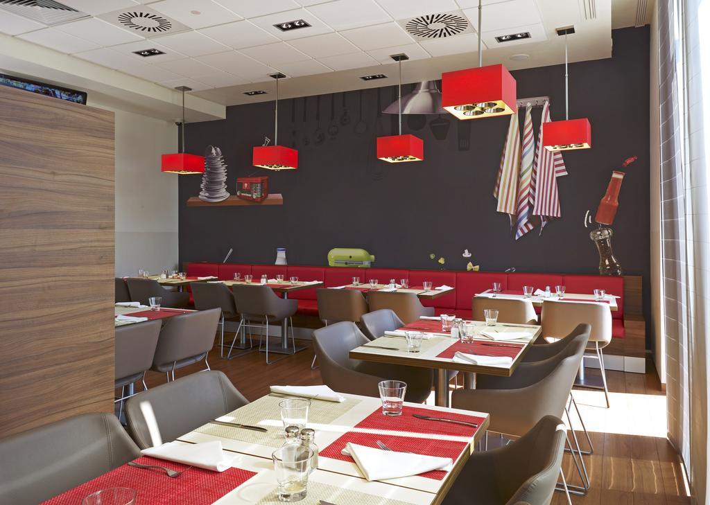 Ibis Stare Miasto 3* Krakau
