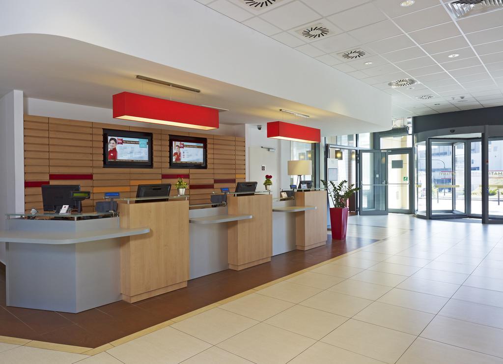 Ibis Stare Miasto Hotel 3*
