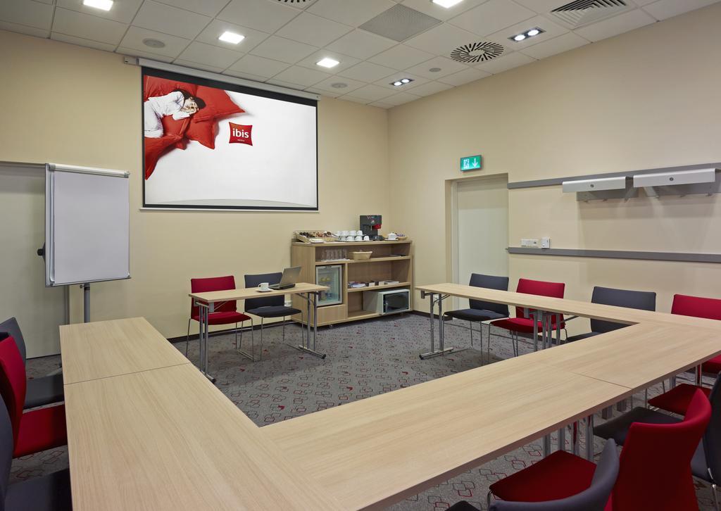 Ibis Stare Miasto Hotel 3*