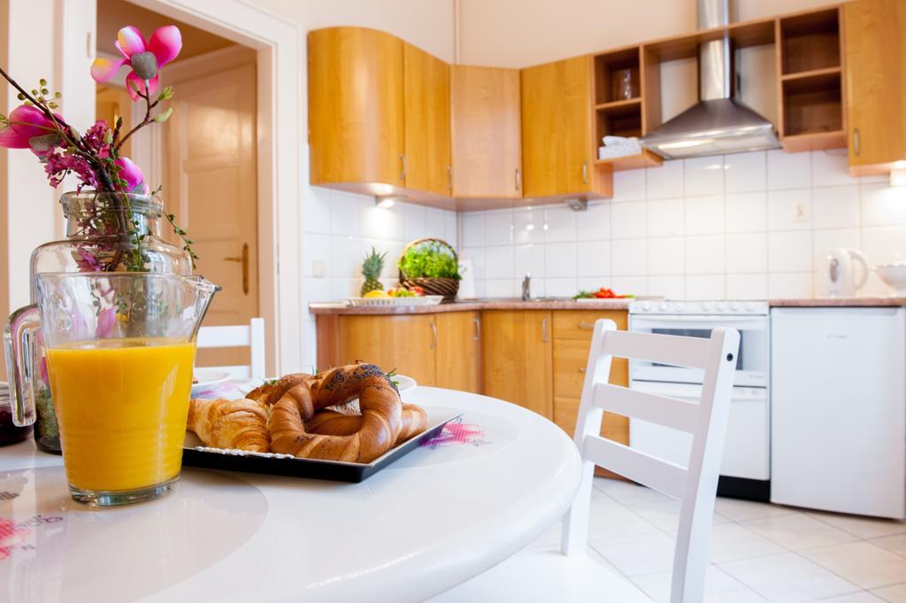 Apartament Apartments Roman *