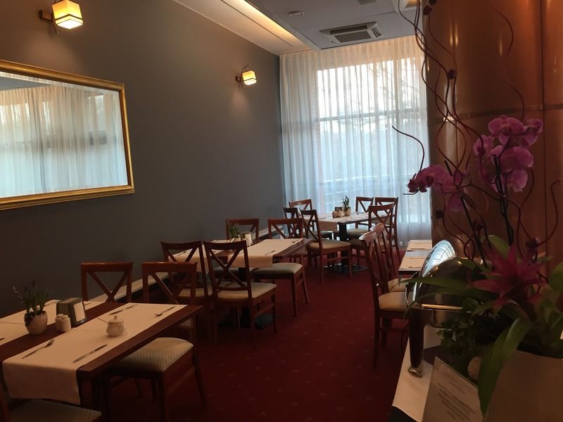 Orient 4*