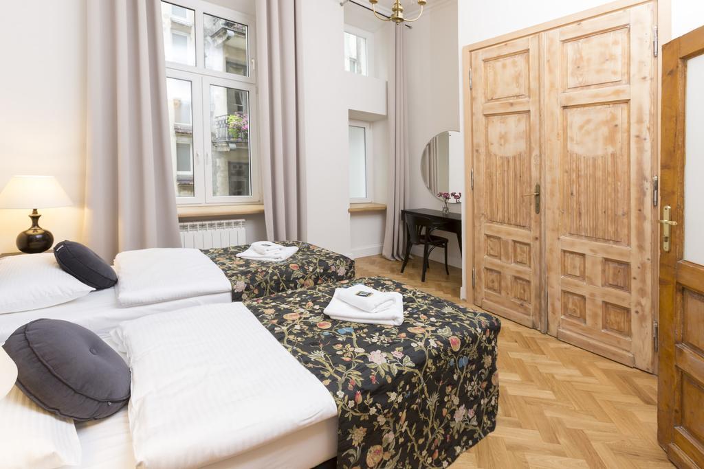 Aparthotel Antique Plac Szczepanski 3*
