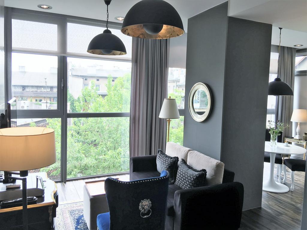 Mondrian Luxury & Old Town Aparthotel 5*