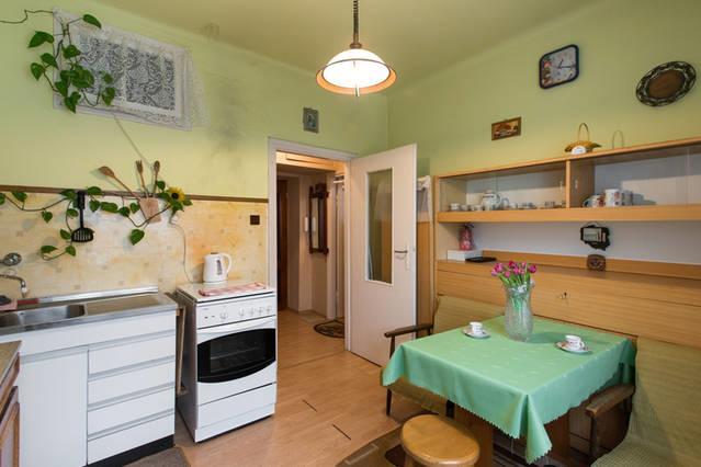 Feel The Old Socialist Style Apartment Krakau