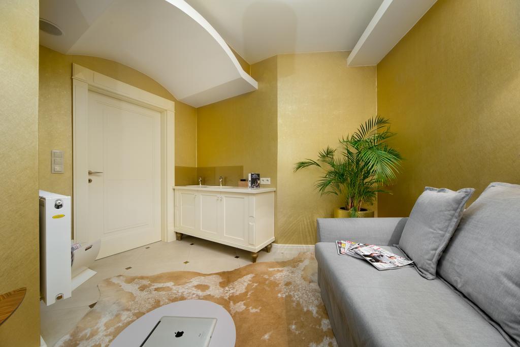 A11 & Spa Dermique Apartment *