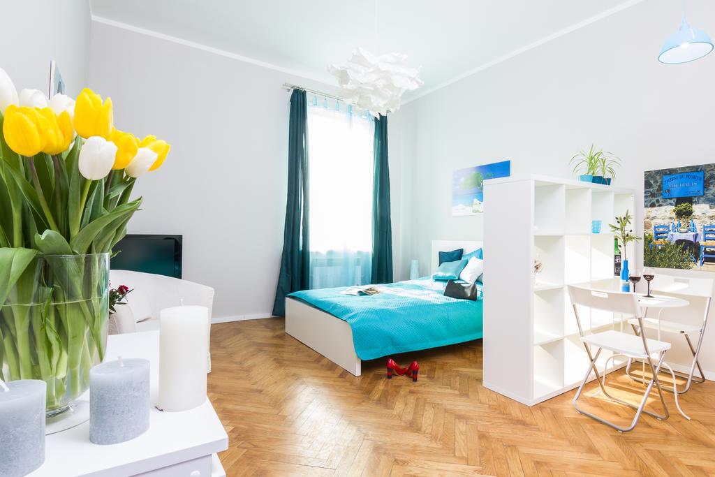 World Apartment