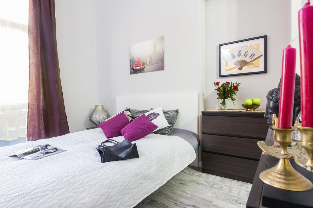 Apartment World