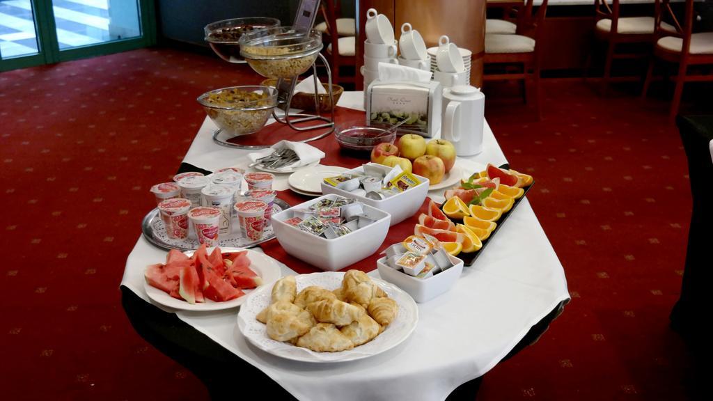 Orient Hotel