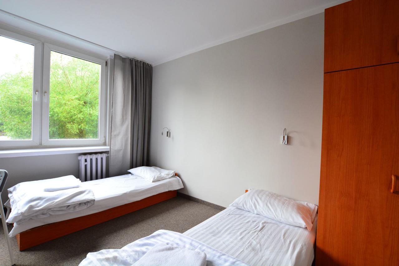 Nh - Tbn House Hostel *