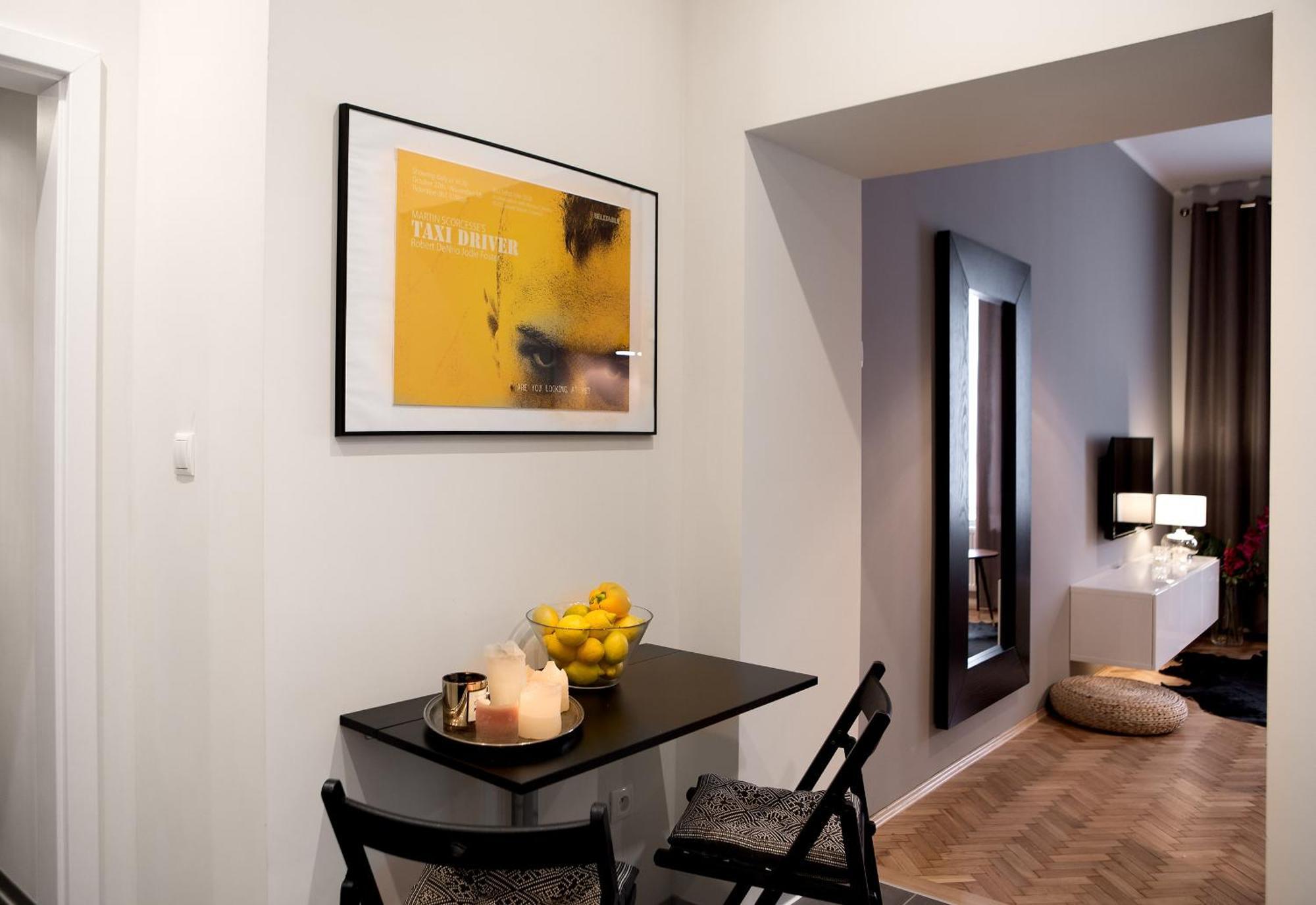 Apartment World *
