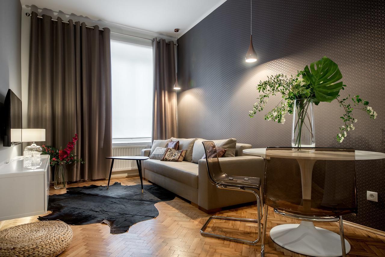 World Apartment