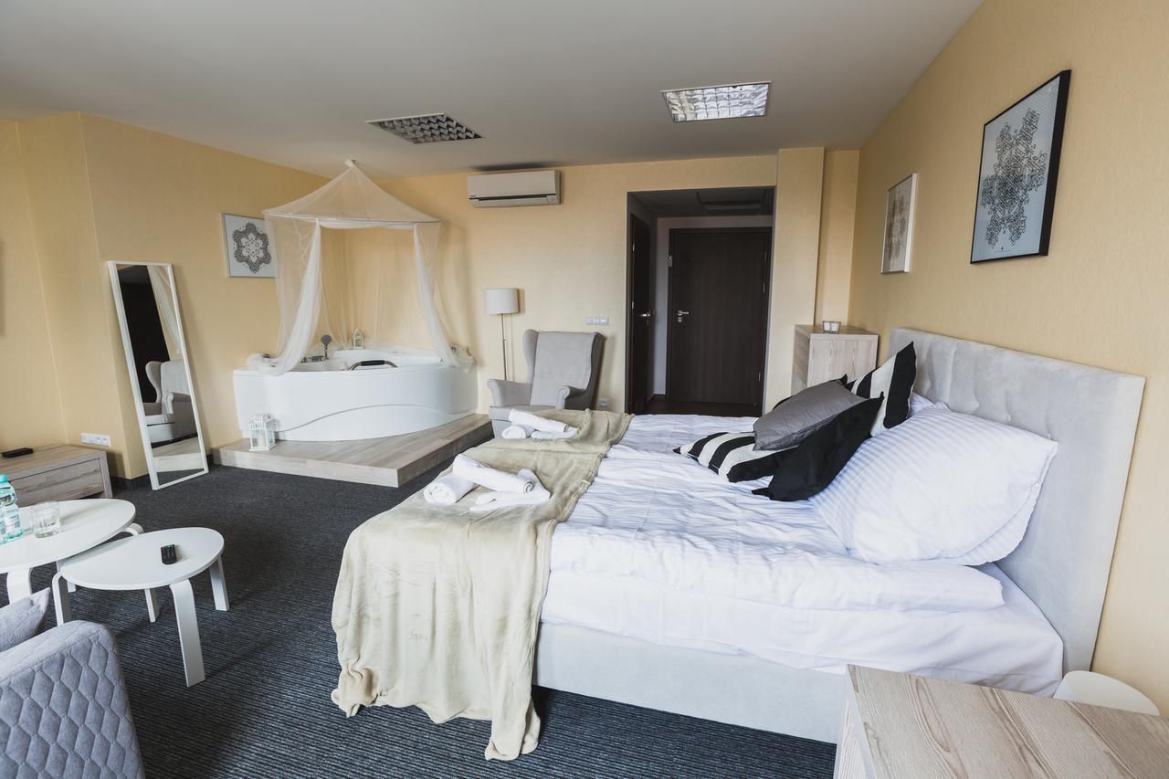Hotel Czarno Na Bialym