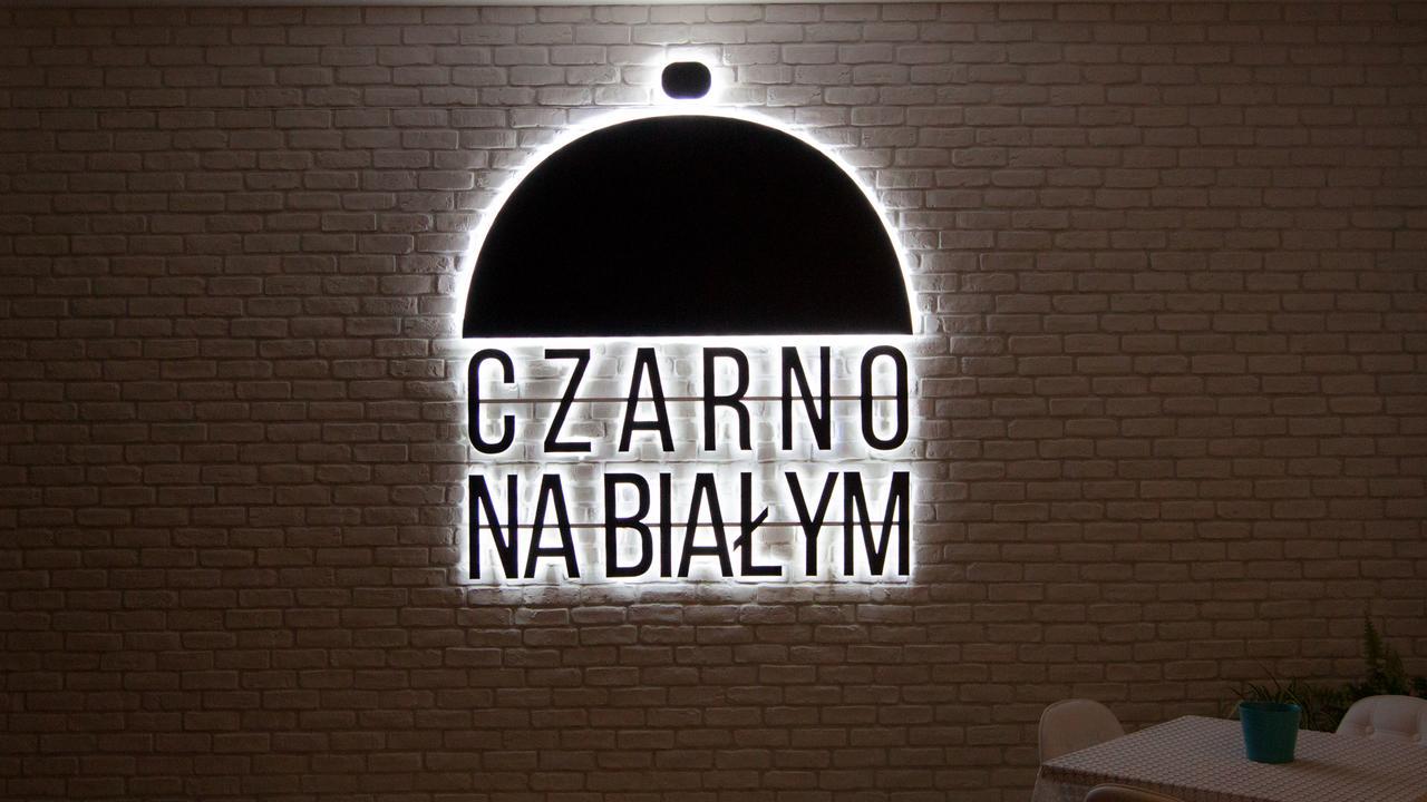 Czarno Na Bialym 3*