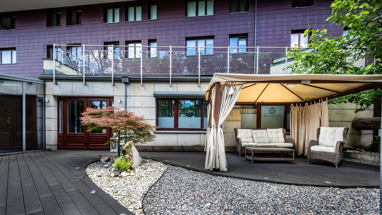 A11 & Spa Dermique Apartment