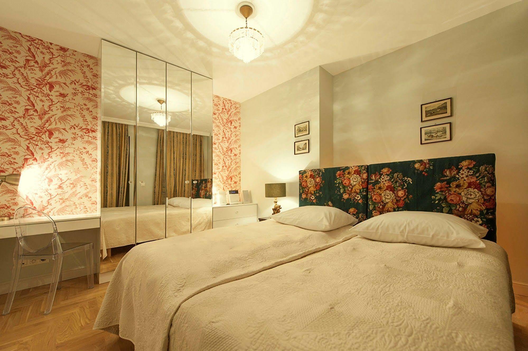 Aparthotel Crystal Chez Helena