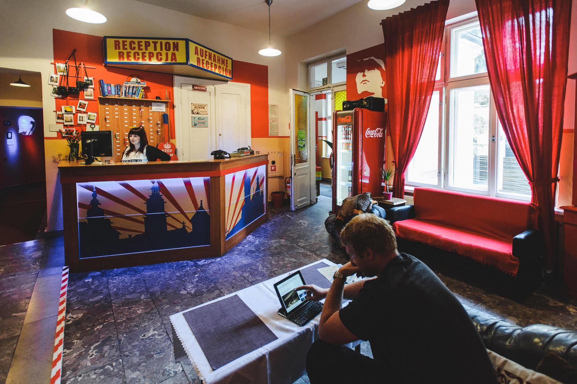 Hostel Good Bye Lenin Pub & Garden