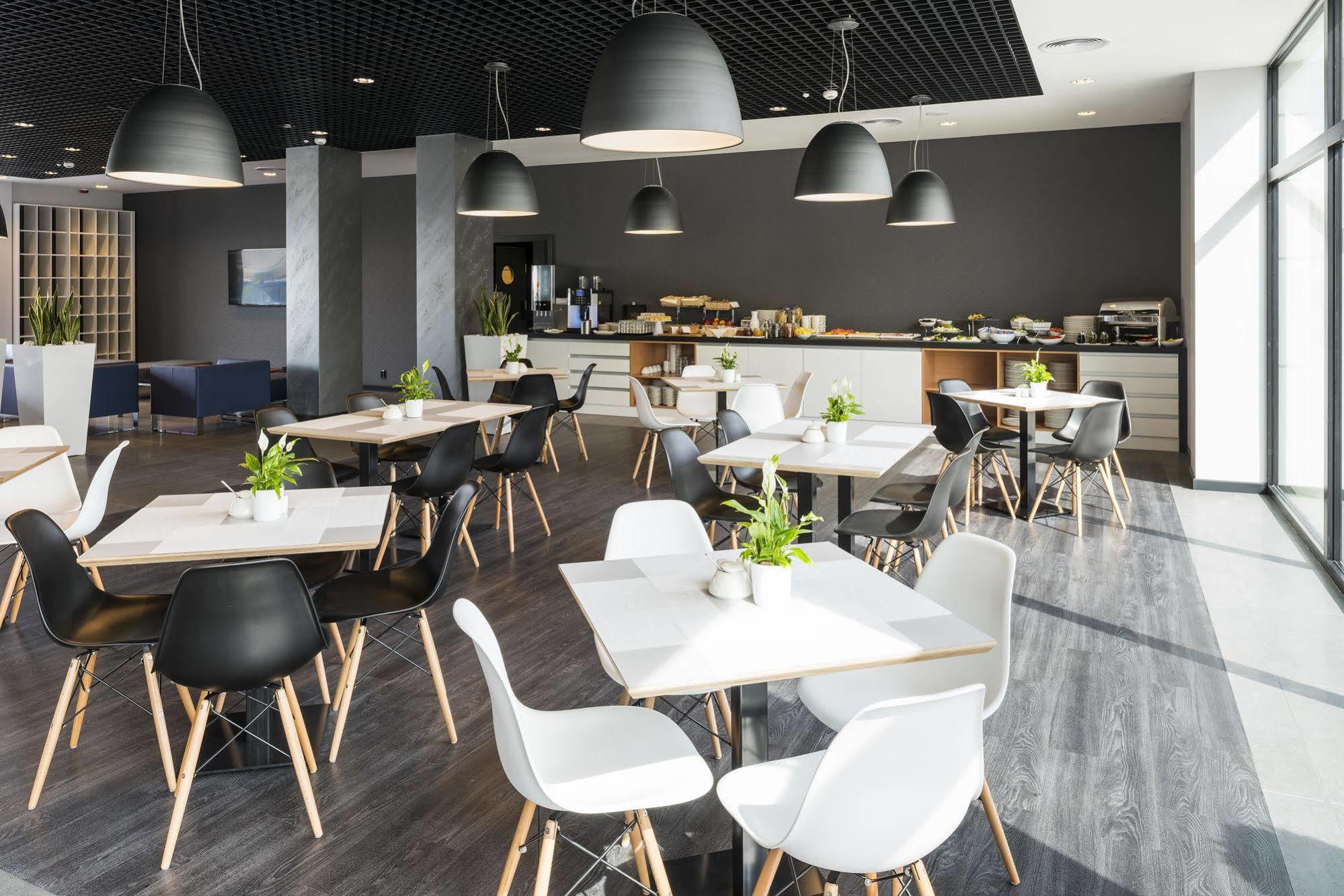 Hotel Q