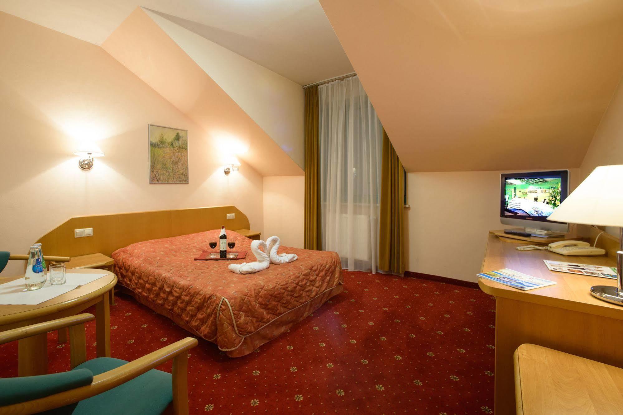 Orient 4*