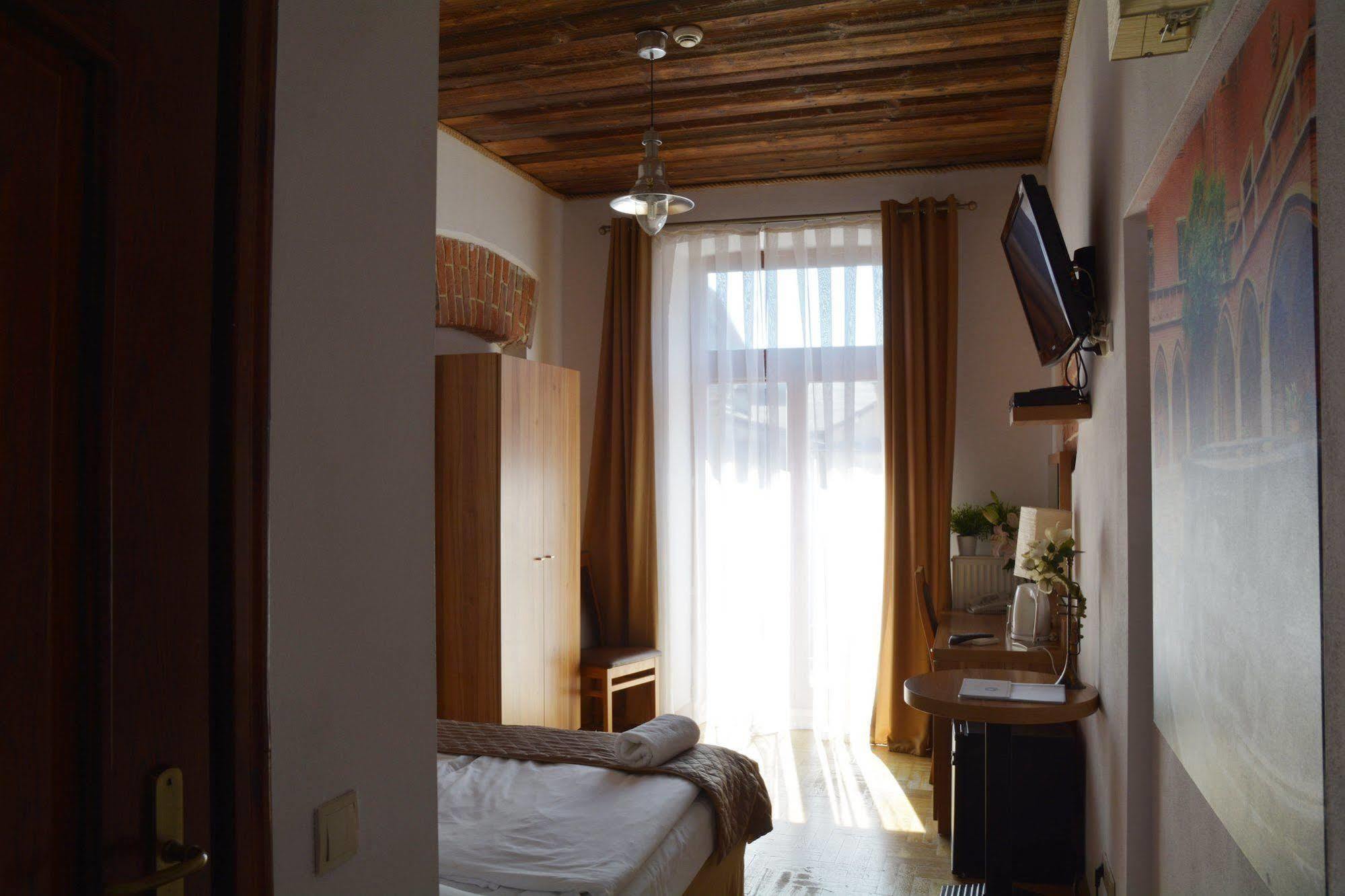 Pergamin 3* Krakow