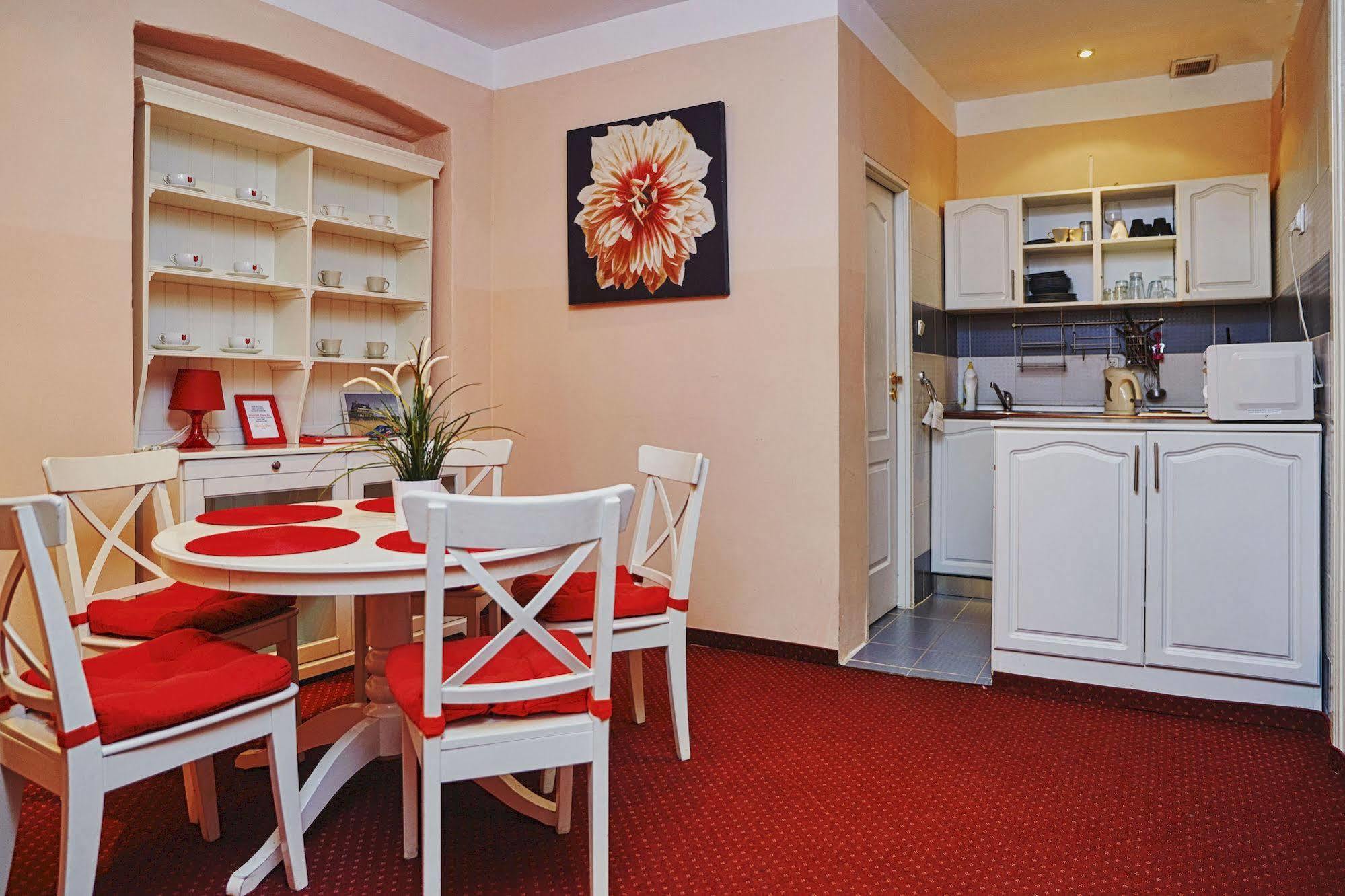 Hotel apartamentowy Rembrandt 3*