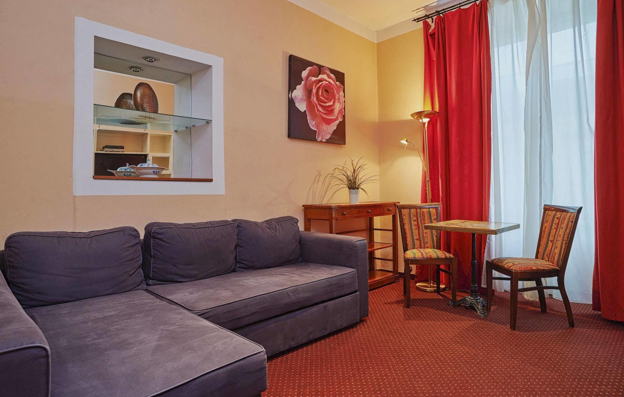 Hotel apartamentowy Rembrandt 3*