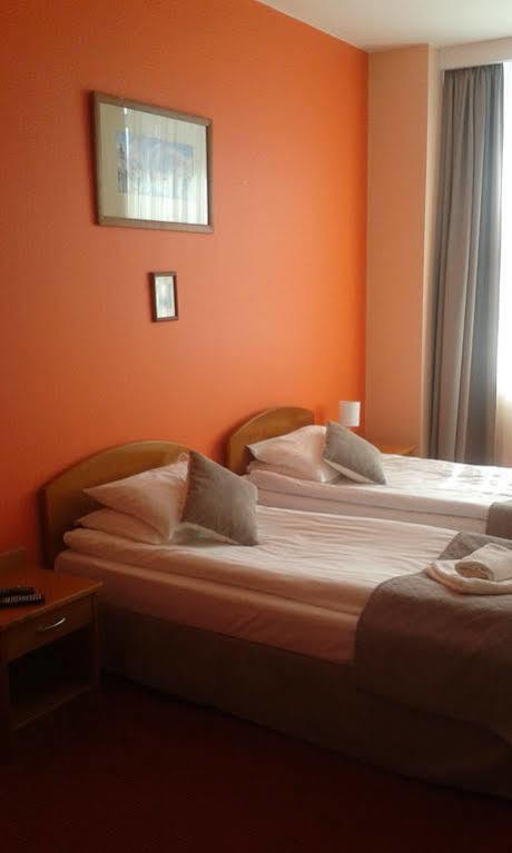 Polonez Hotel