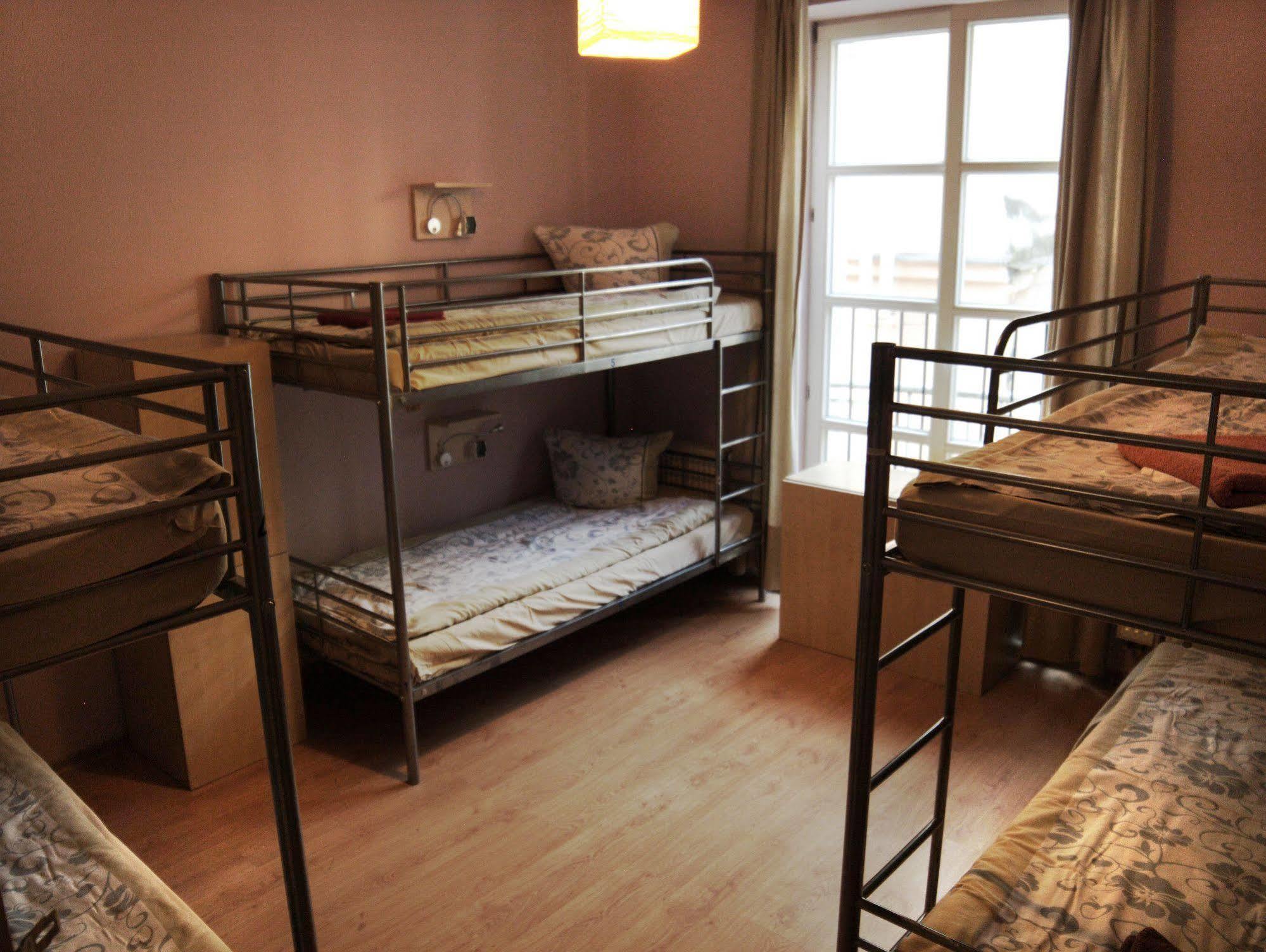 Hostel Heynow Rooms, And In Center Kraków