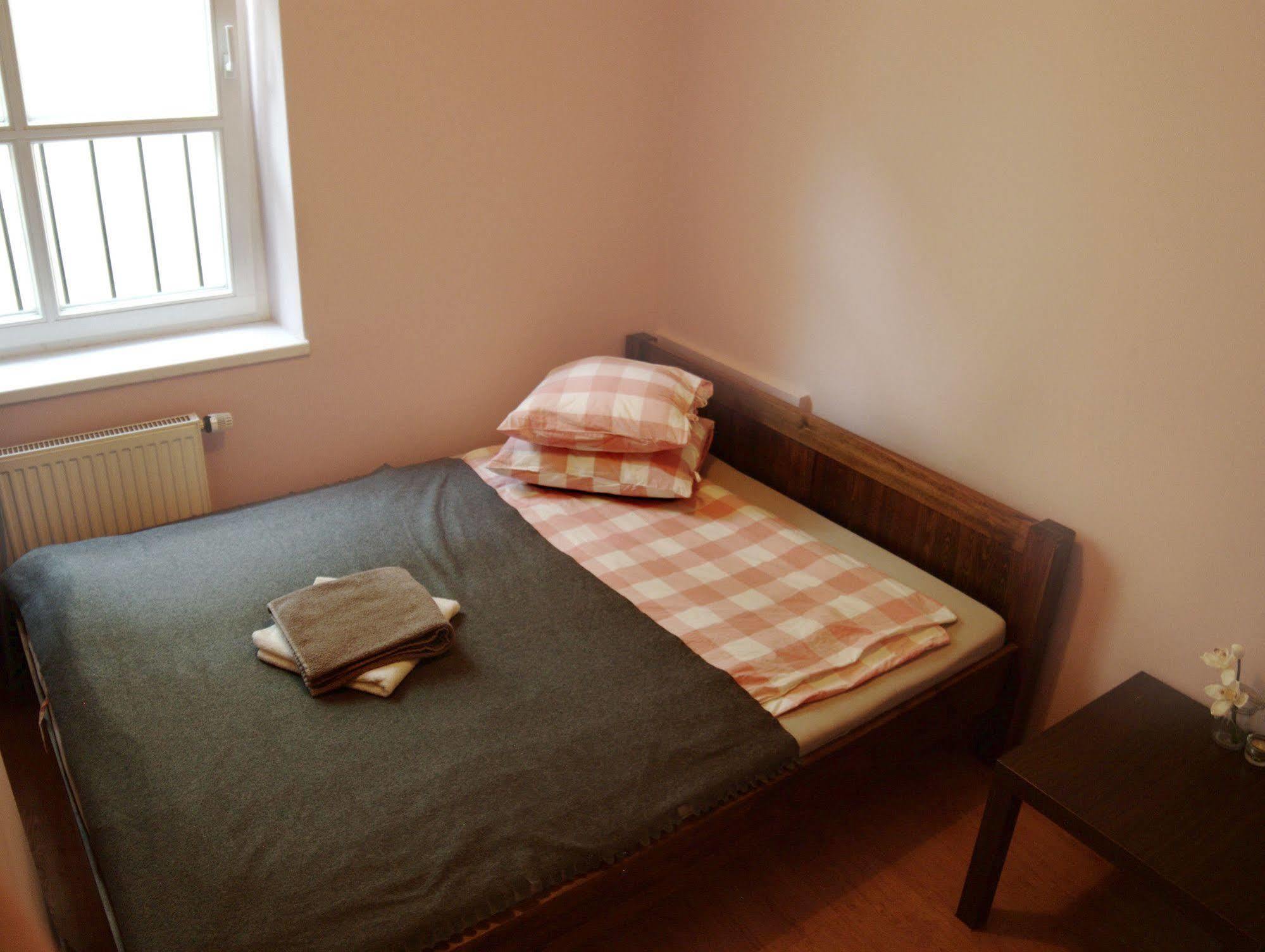 Hostel Heynow Rooms, And In Center