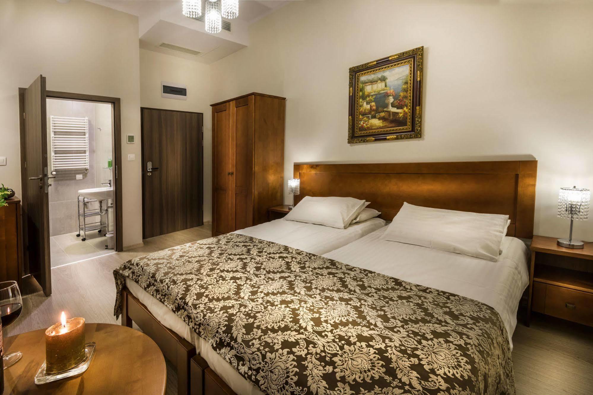 Aparthotel Garden Palace 3*